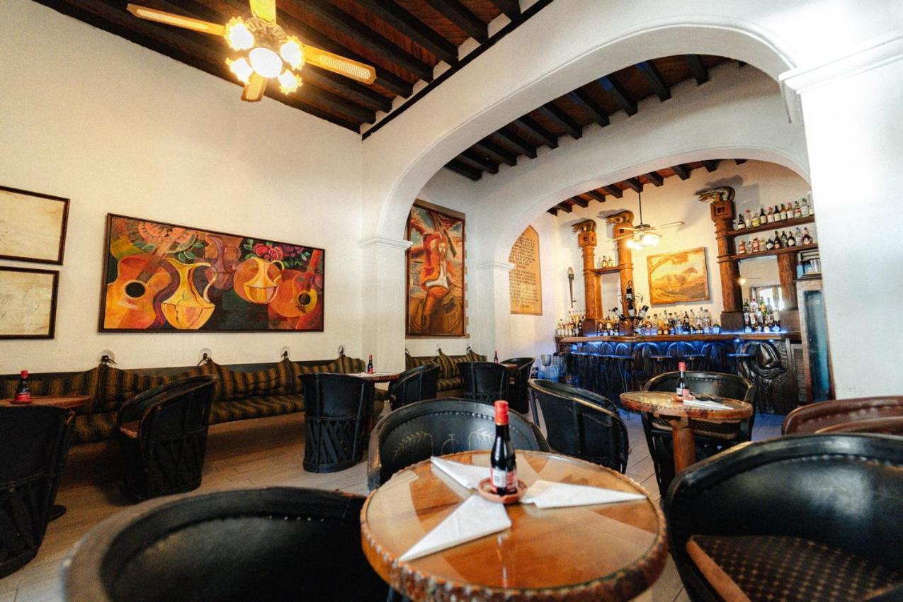 Best Western Plus Posada De Don Vasco Patzcuaro Bagian luar foto Interior of the restaurant