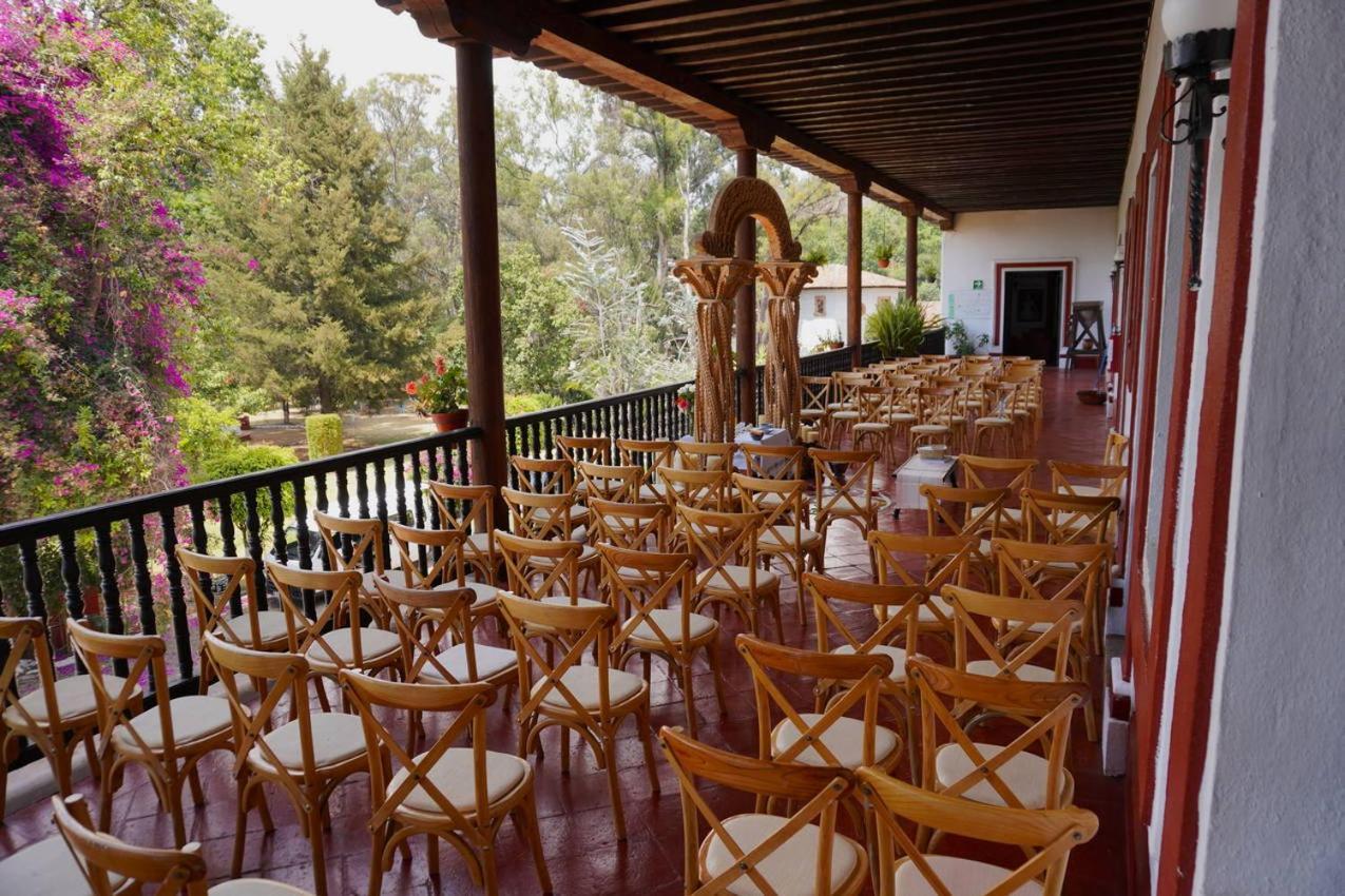 Best Western Plus Posada De Don Vasco Patzcuaro Bagian luar foto The patio of the Hacienda San José